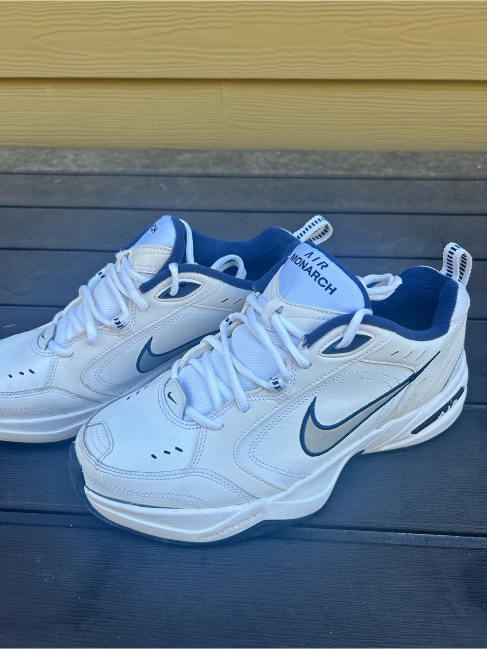 Nike Air Monarch IV White Navy Sneakers 415445-102 Men's Size 9.5
